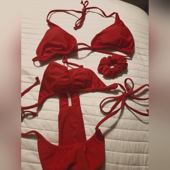 Women Brazilian String Bikini - Picture 2 of 4